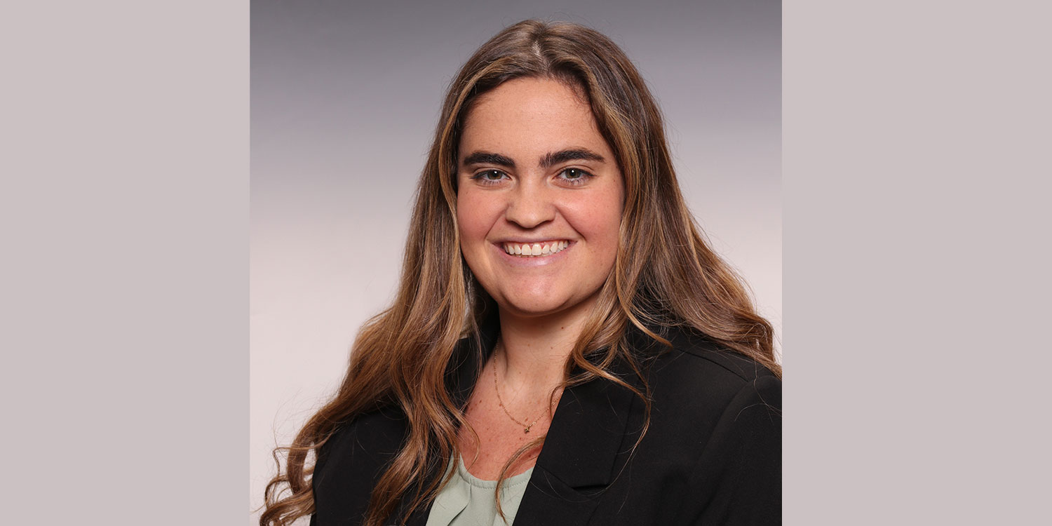 Anna Headshot (Edit)